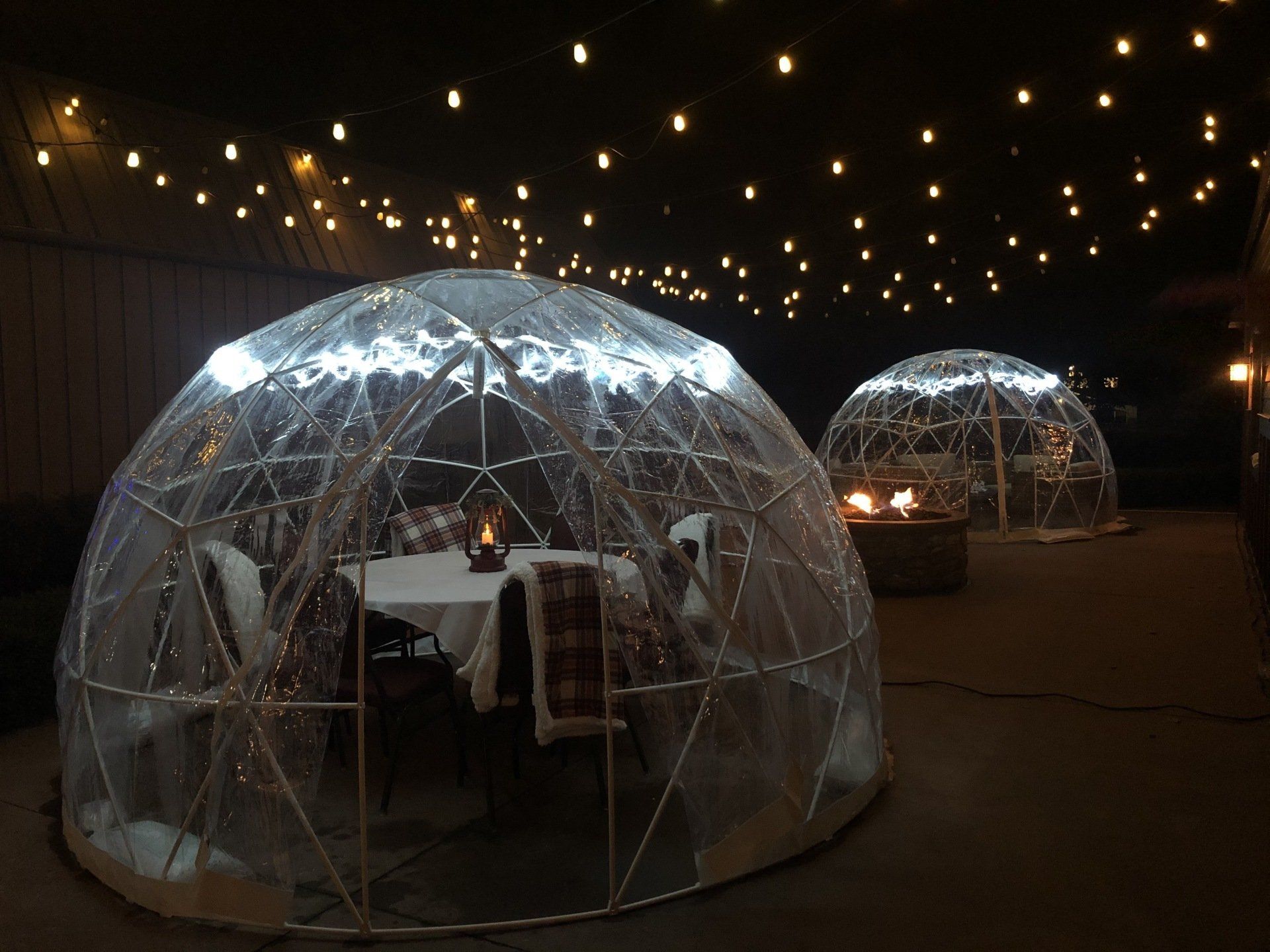 OUTDOOR IGLOOS