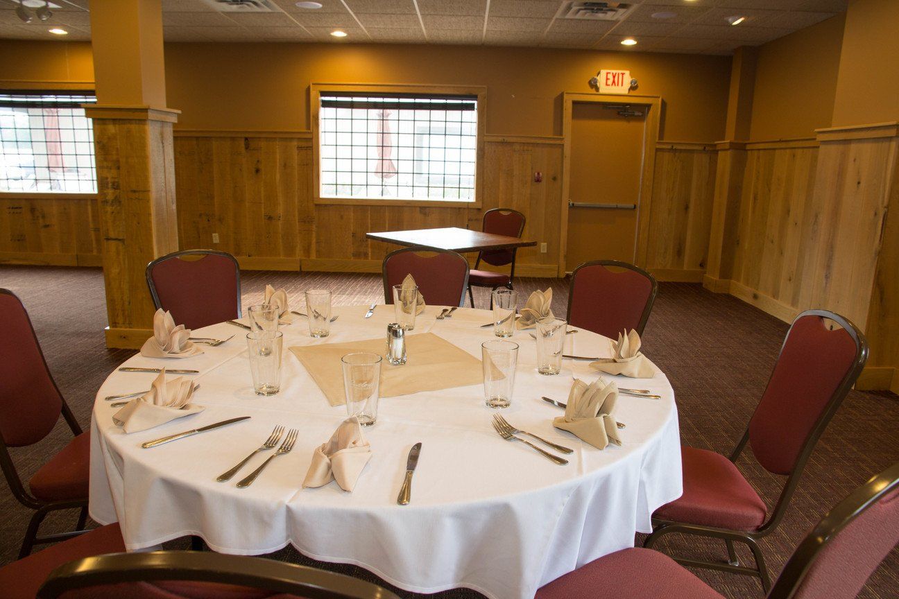 Lakeside Room 1