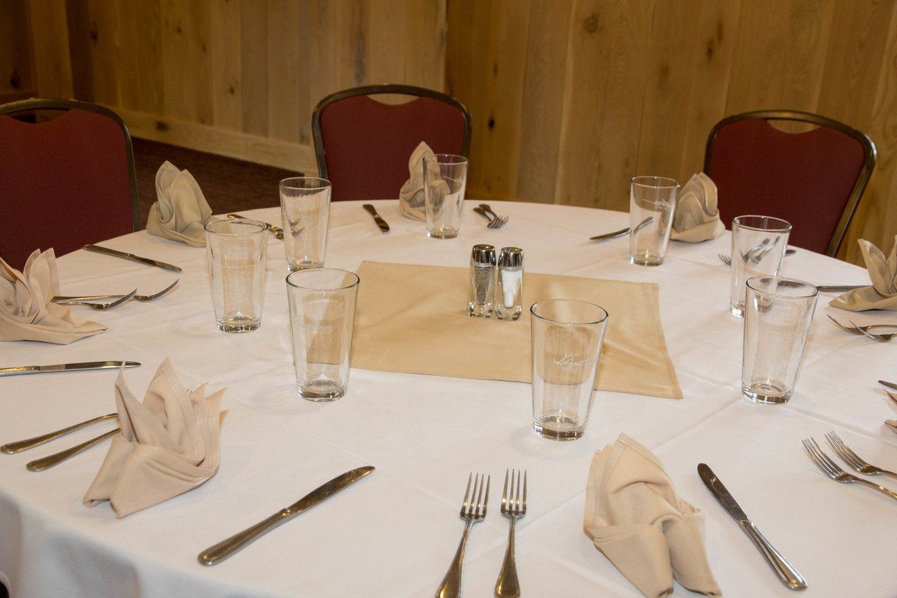 Lakeside Room 3