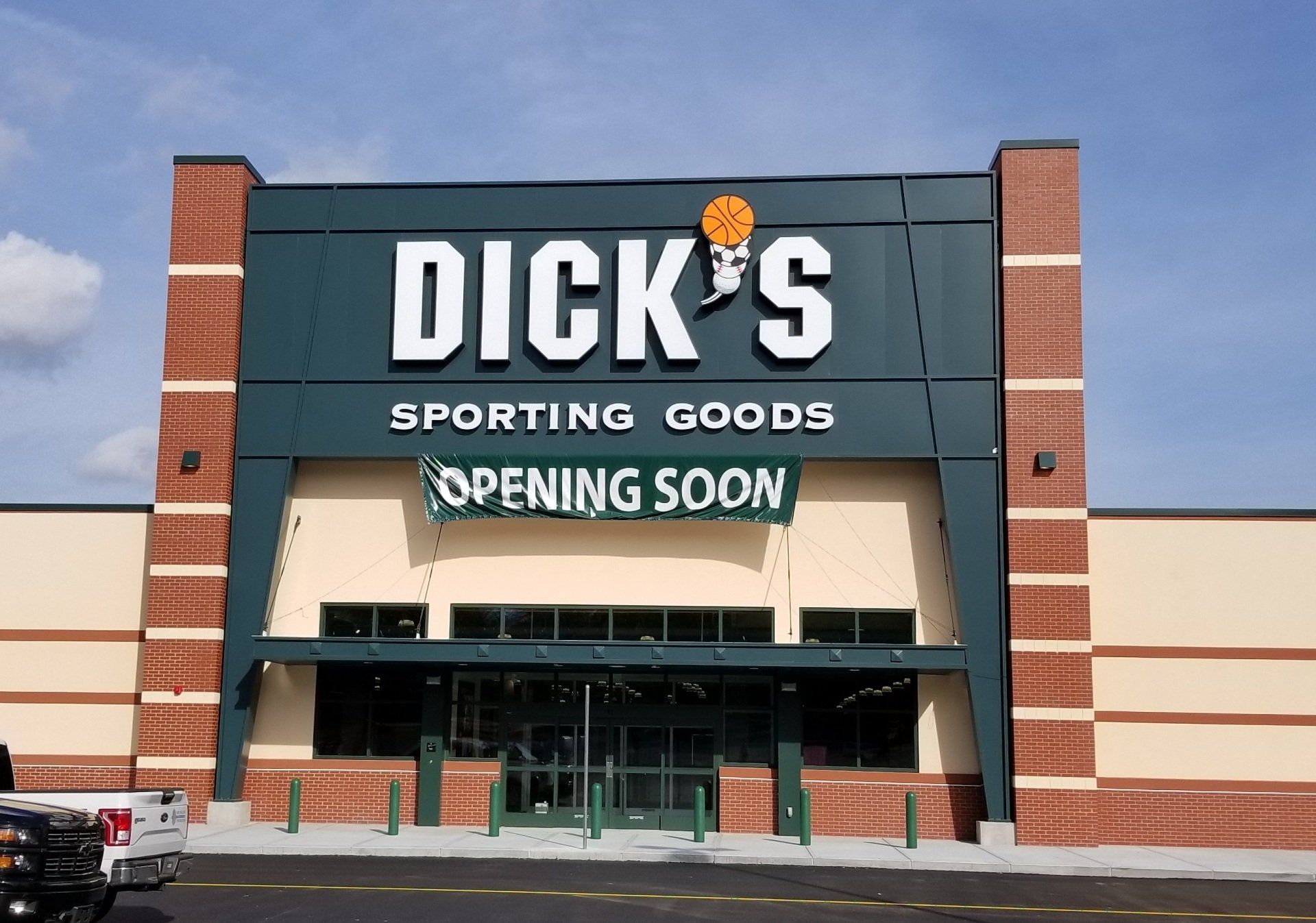 Exterior of Dick's Sporting Goods store with 