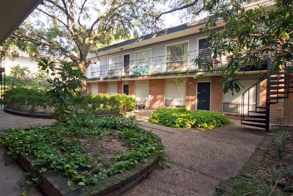 918 Heights Boulevard