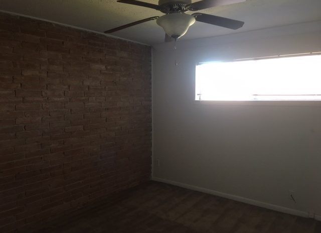 1043 Ashland St.