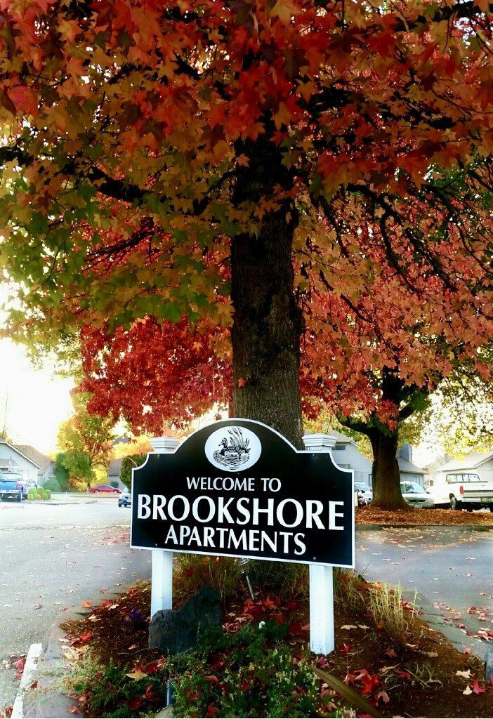 Brookshore Apartments Sign