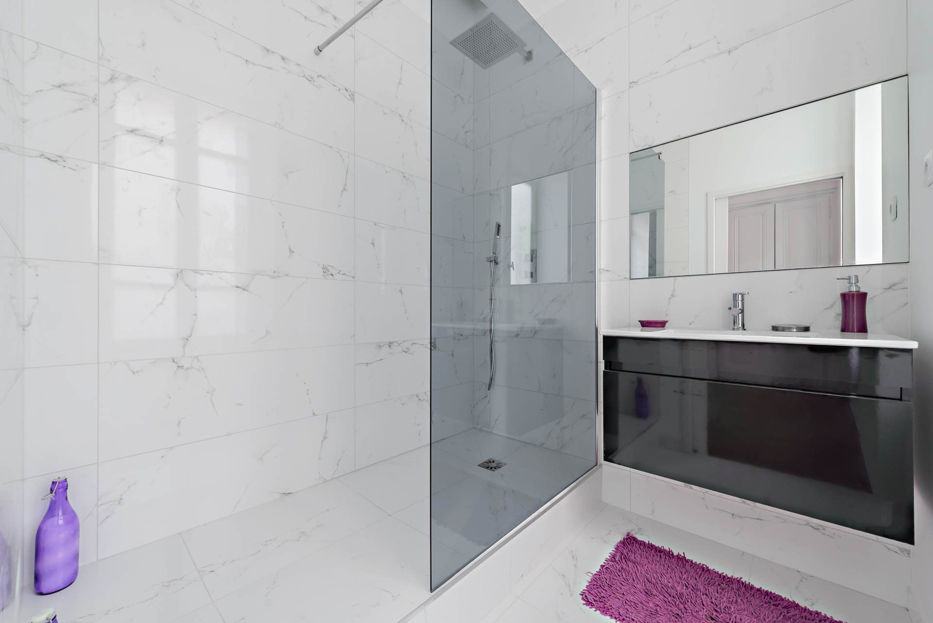 Douche italienne en marbre de carrare