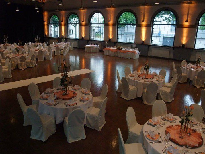 Tische bei Hochzeitsfeier im Reithaus Ludwigsburg 2011