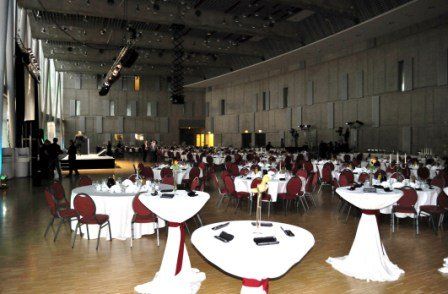 Tische in Carl Benz Arena