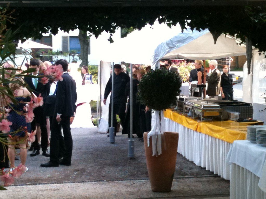 Gäste im Sonnenhof-Glashaus