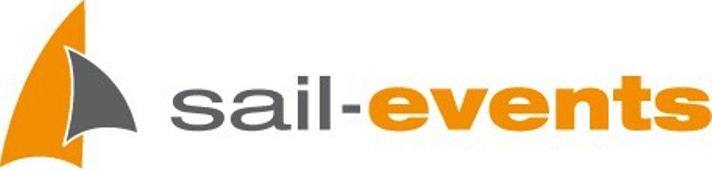 Logo van Sail-Events: een oranje en grijze afbeelding van een zeilboot met de tekst 