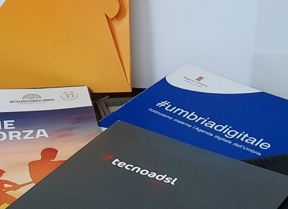 cartelle e prodotti di stampa personalizzati
