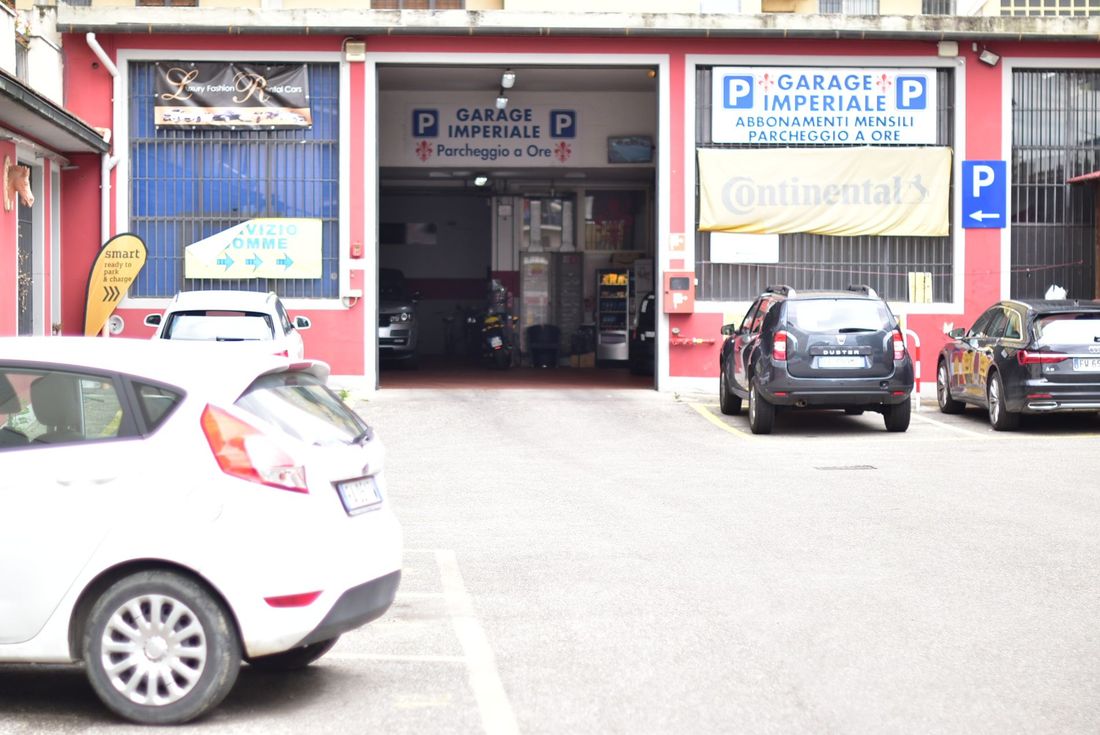 Esterno garage Imperiale