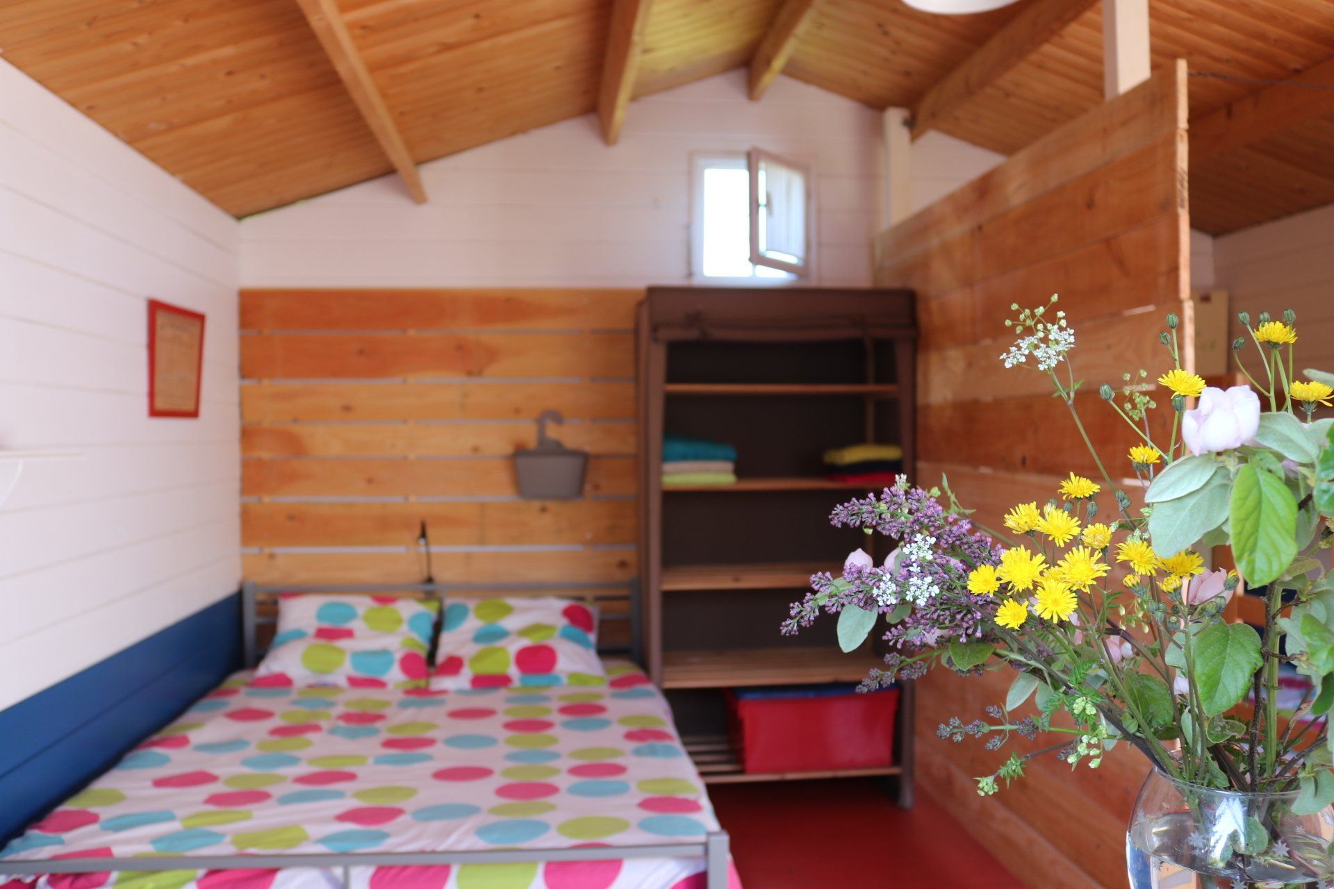 Les Escaliers de La Combe interieur cabane