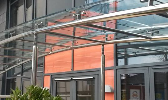 Aluminium fabrication for a commercial property
