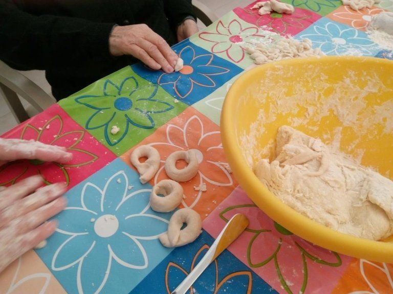 laboratorio di cucina per anziani