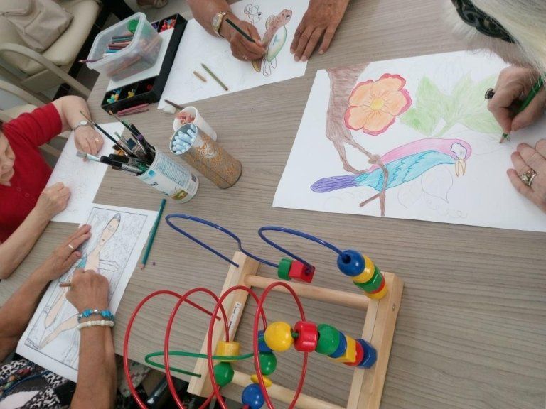 laboratorio di disegno per anziani