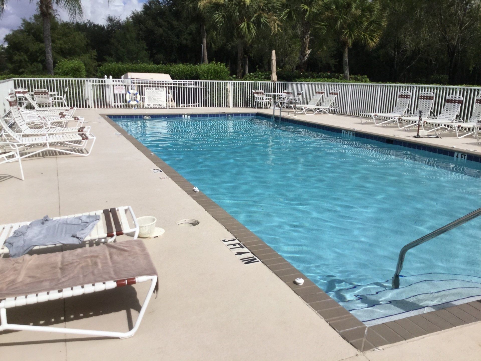 commercial_pools