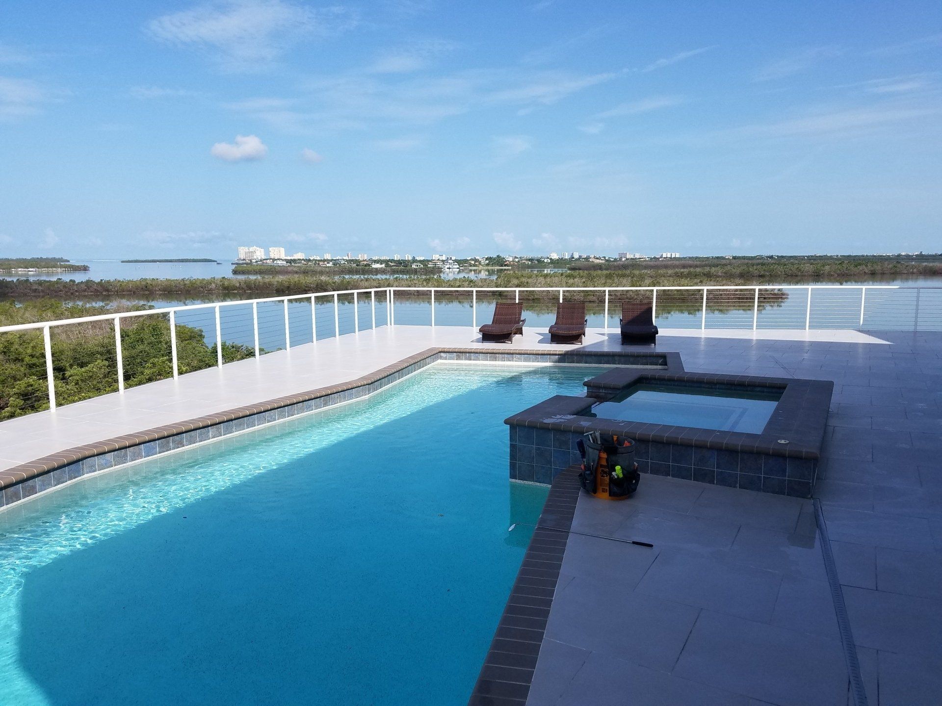 rooftop_pool