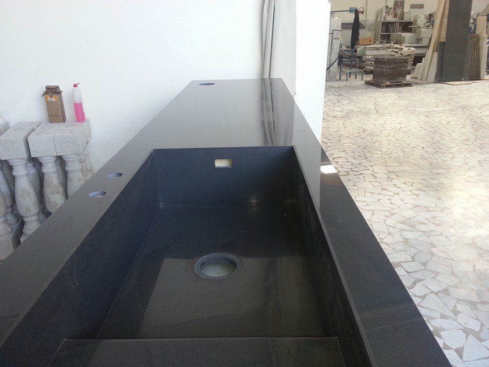 Lavandino in Lapitec nero