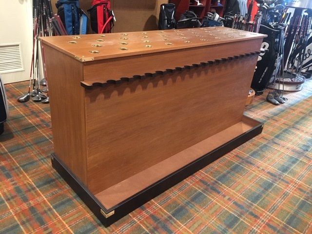 club display for golf club pro shop by bauer international