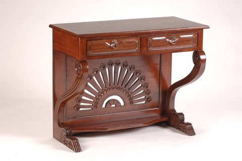 Mata Hari Desk