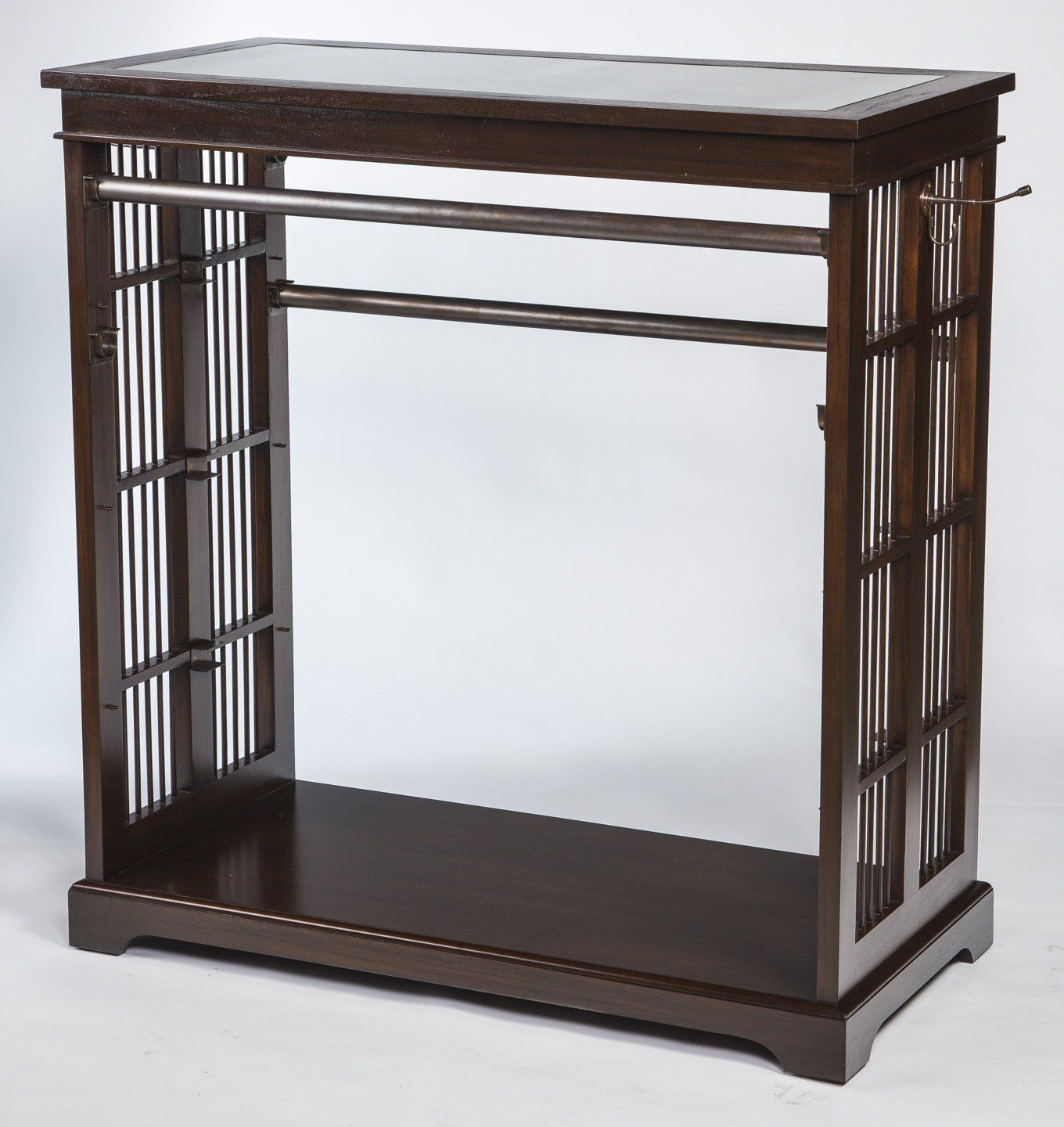 Colonial Hang/Fold (Shown in Hampstead Finish)