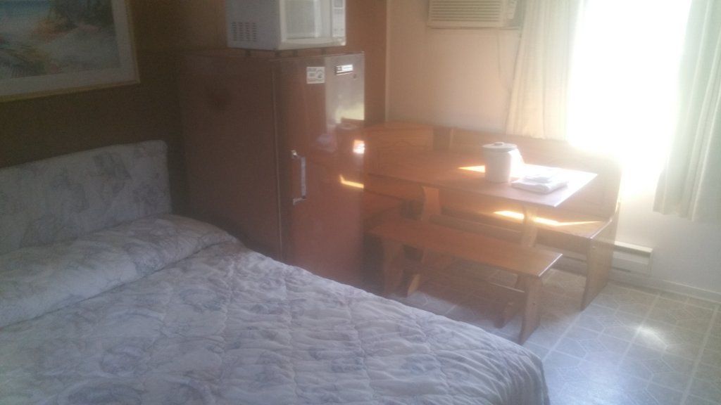 Small Room — Oak Island, NC — Captain's Cove Motel