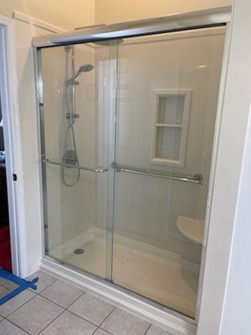 sliding glass shower doors