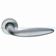 vendita maniglie per porte e portoni