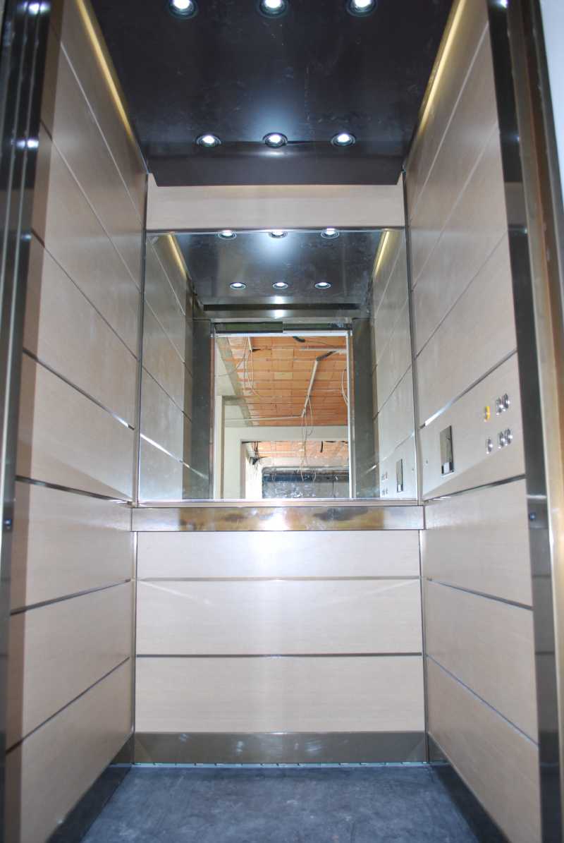 interno ascensore