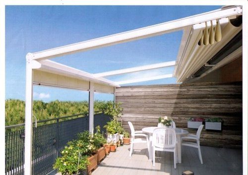 tenda sa sole su balcone