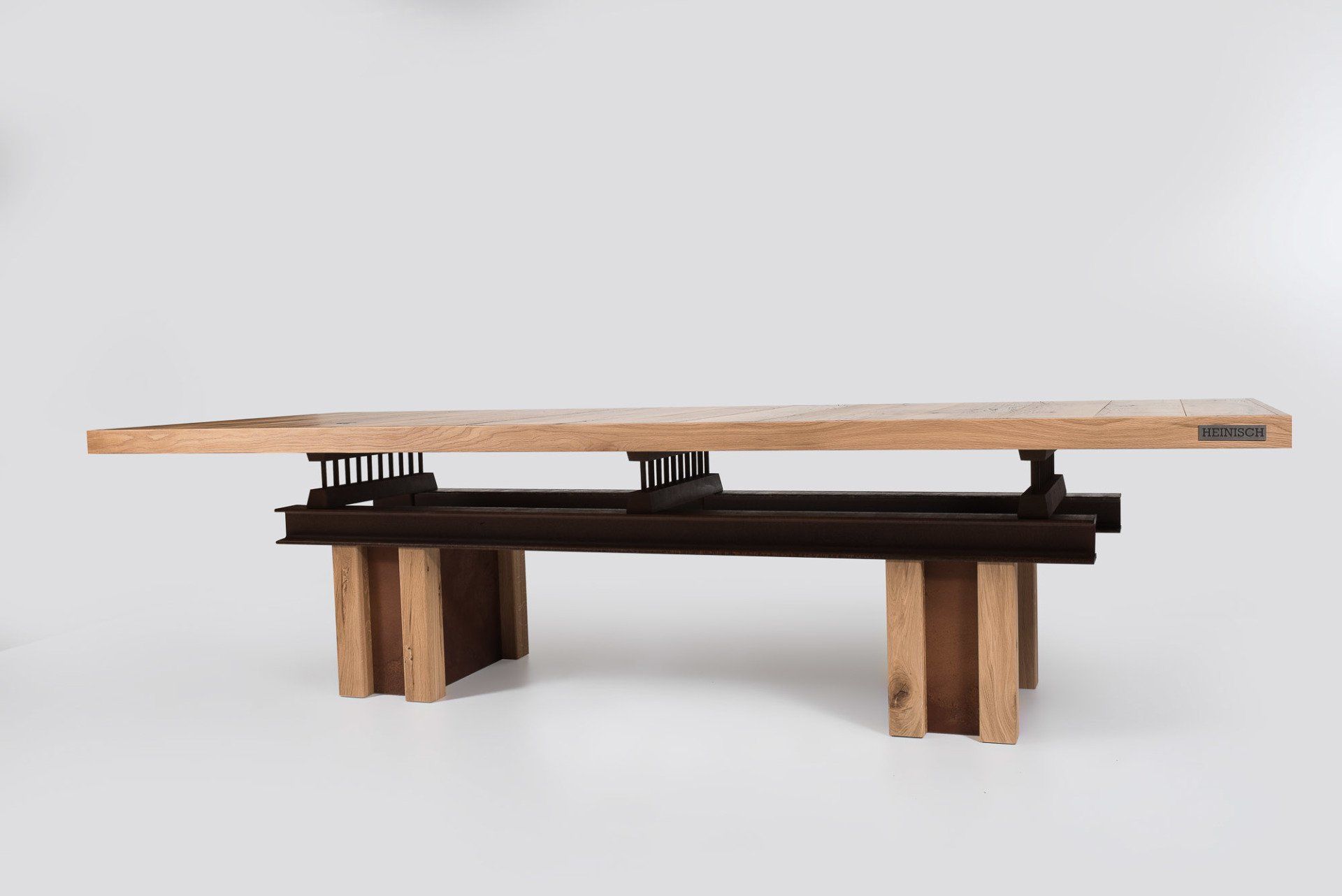 Der HEINISCH - Stahlträgertisch, Tisch, Thementisch,  HEINISCH Table,  Steel girder frame, luxury, Möbelmanufaktur, Heinisch Manufactory, modern design, Tabletop, French maser ash