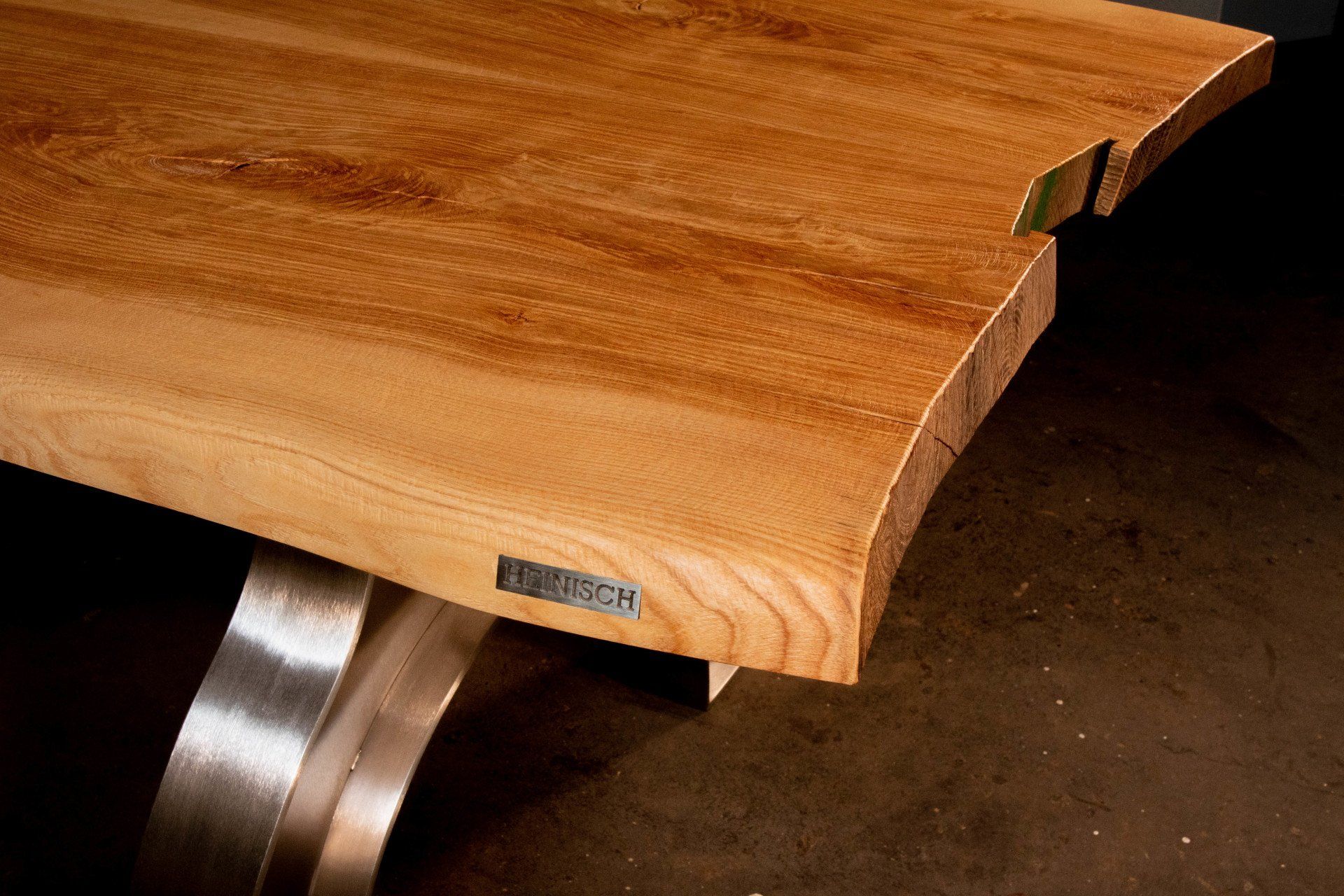 Der HEINISCH - Fallkerbetisch, Tisch, Thementisch,  HEINISCH Table, Fallkerben,  table frame, luxury, Möbelmanufaktur, Heinisch Manufactory, modern design, Tabletop,  ash, Esche