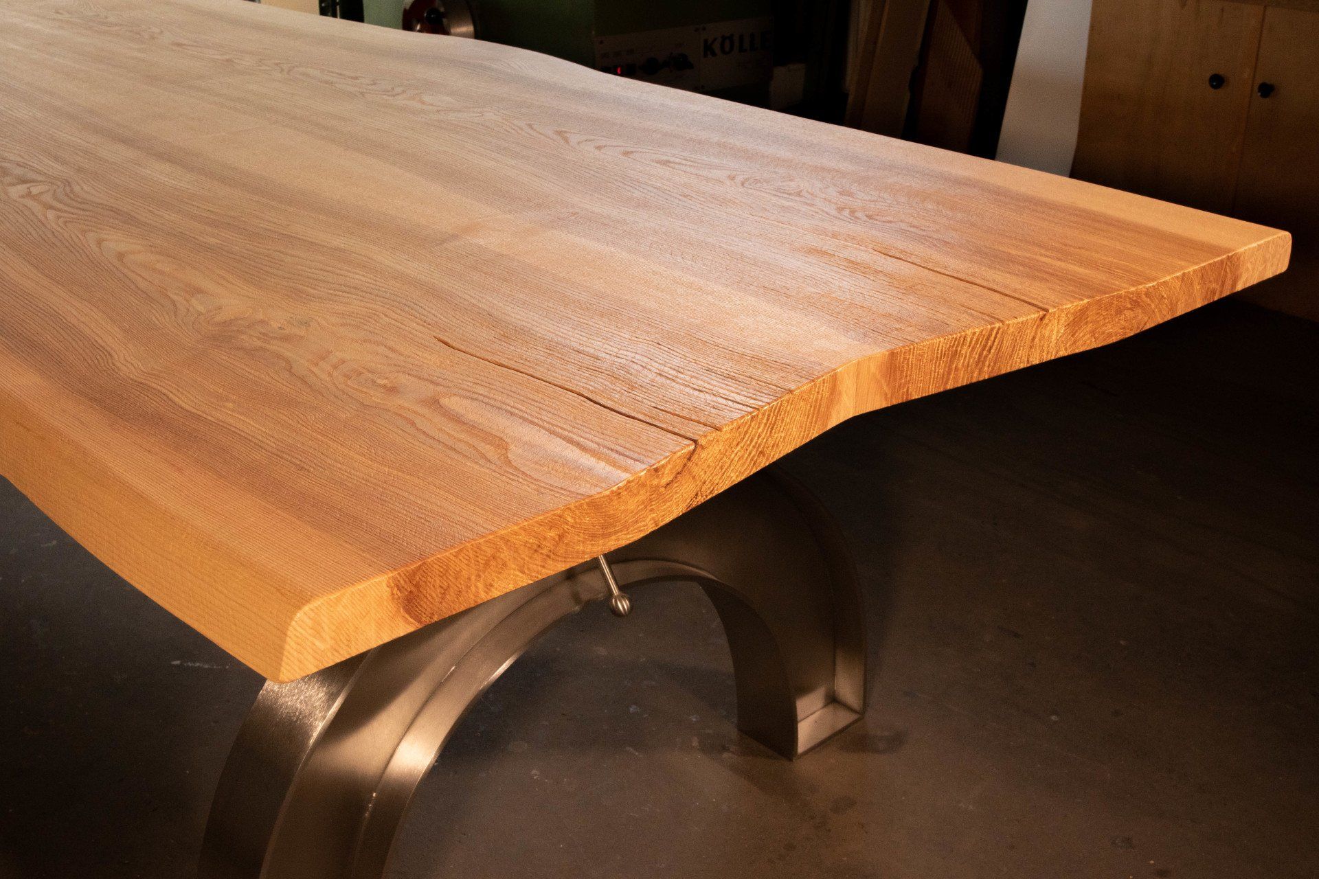 Der HEINISCH - Fallkerbetisch, Tisch, Thementisch,  HEINISCH Table, table frame, luxury, Möbelmanufaktur, Heinisch Manufactory, modern design, Tabletop,  ash, Esche