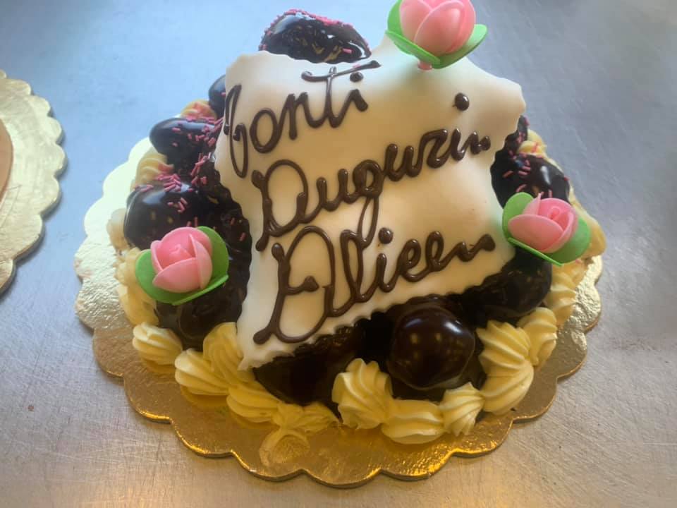 torta con bignè