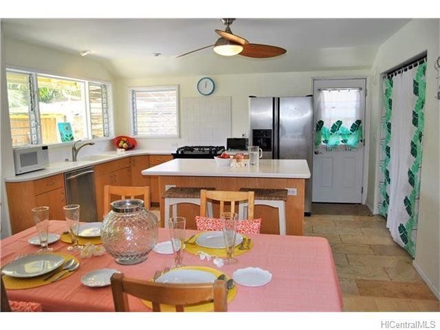 180 Aumoe Rd kitchen