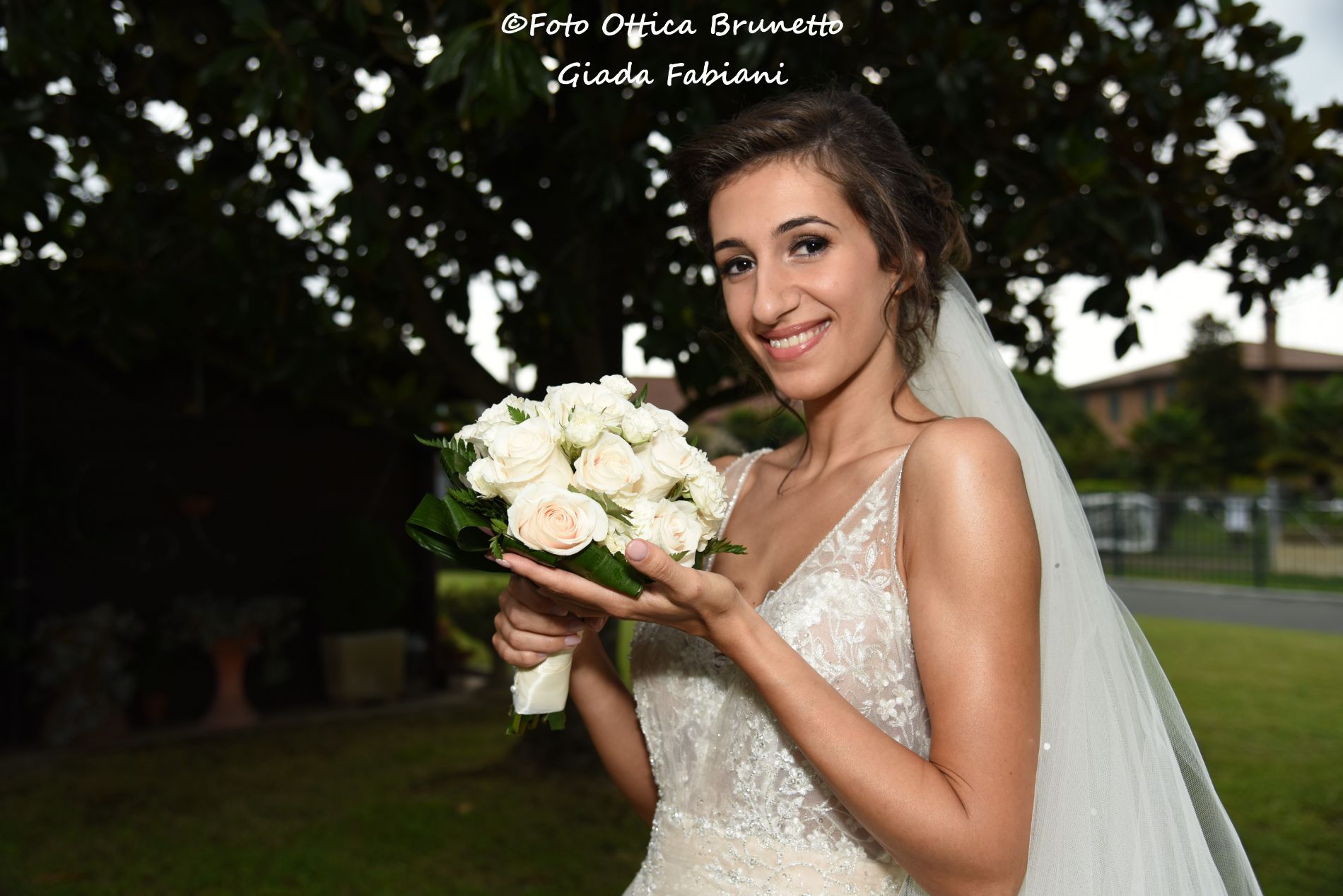 sposa con bouquet