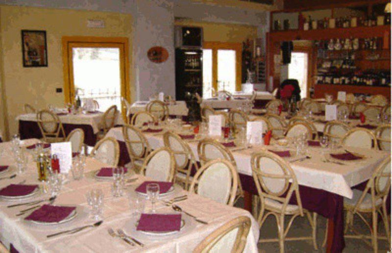 Tavola imbandita