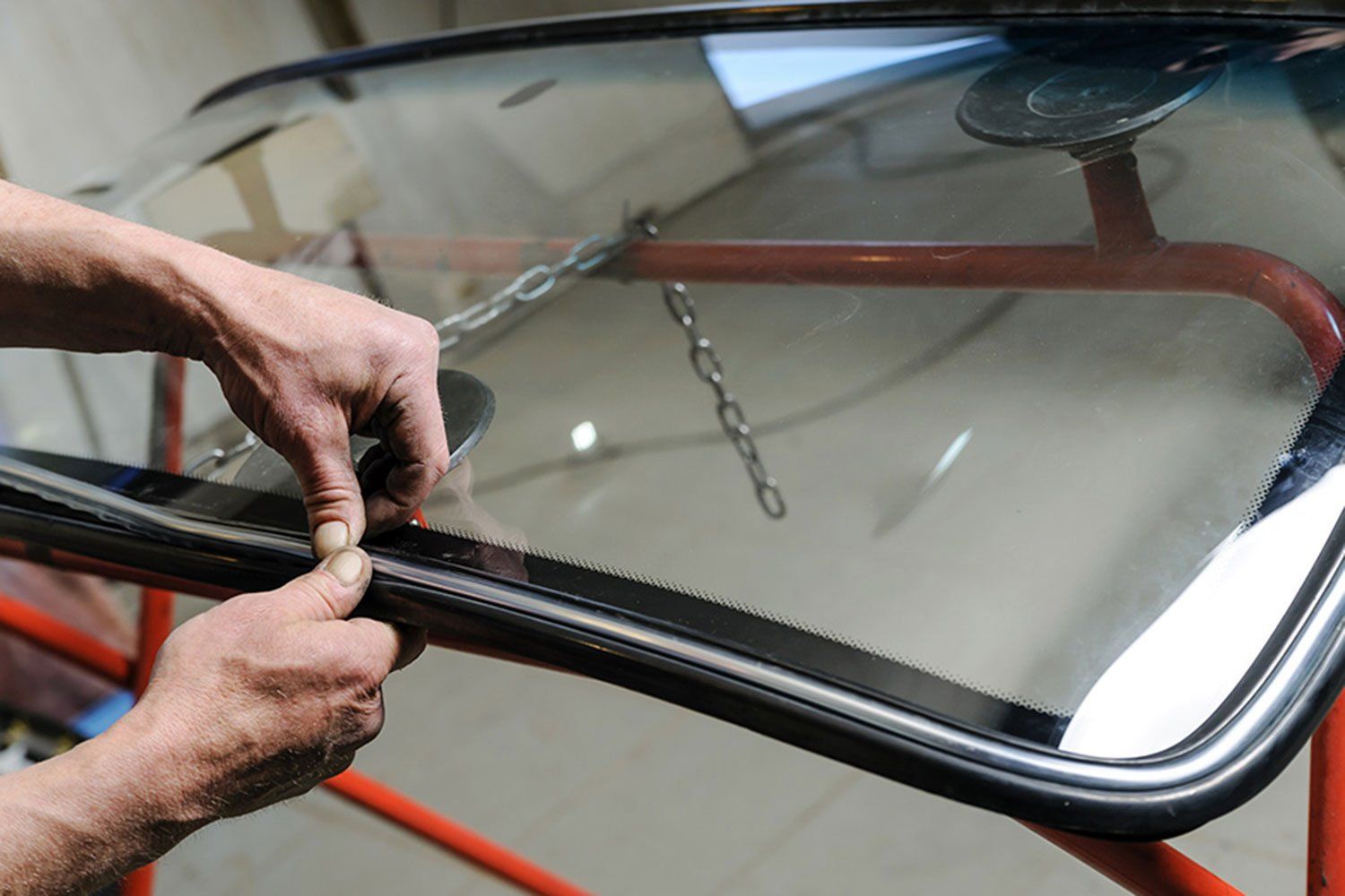 riparazione parabrezza auto