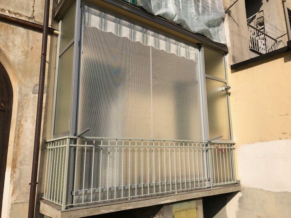 Tende da sole per veranda a Torino.