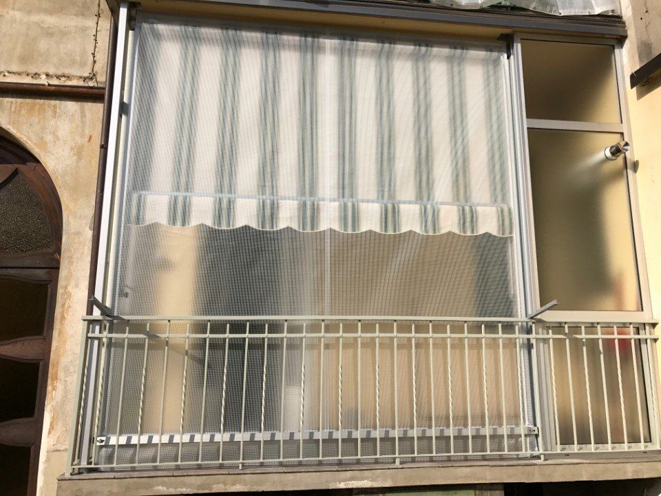 Installazione tende veranda a Torino.