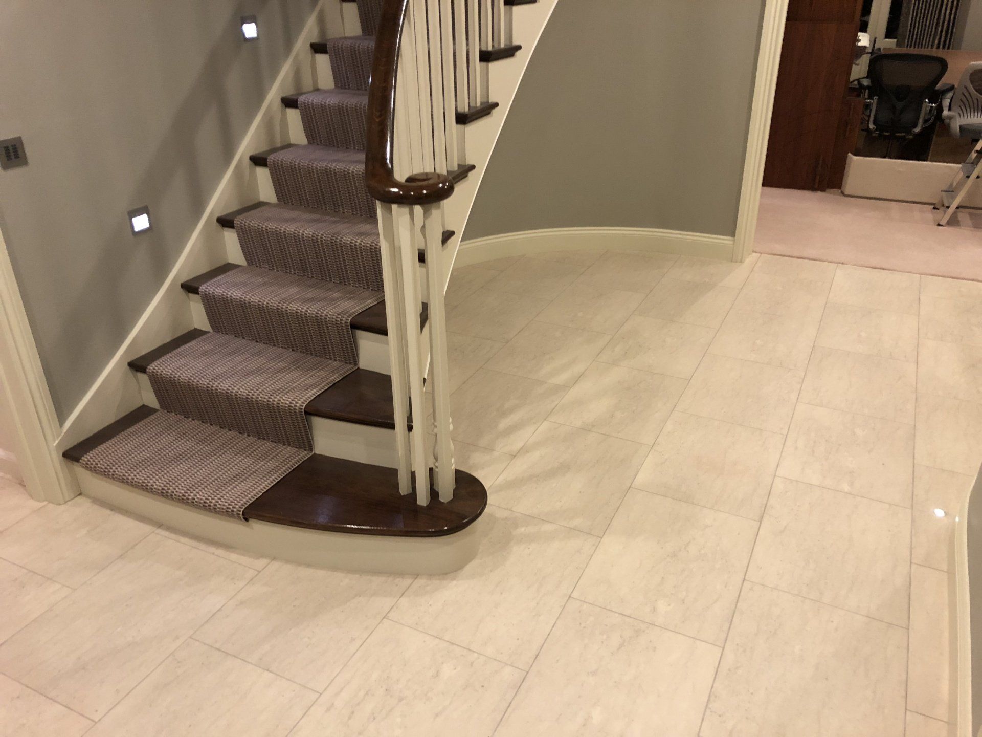 Amtico Riverstone Chalk AR0SRS14