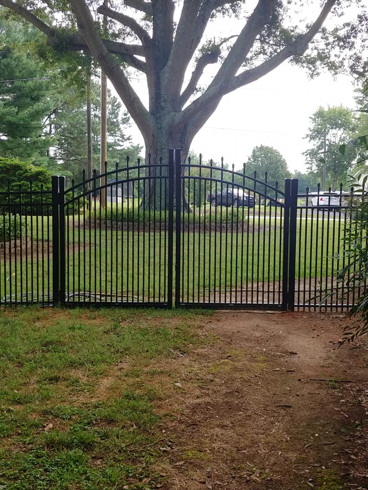 Hamilton Gate — Hickory, NC — Fister Fence of Hickory LLC