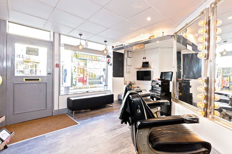 salon room
