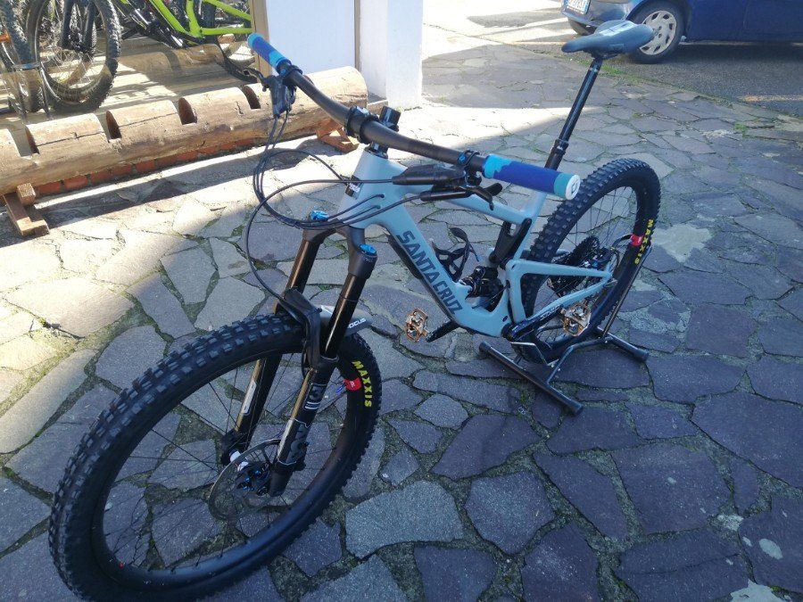 Bicicletta azzurra