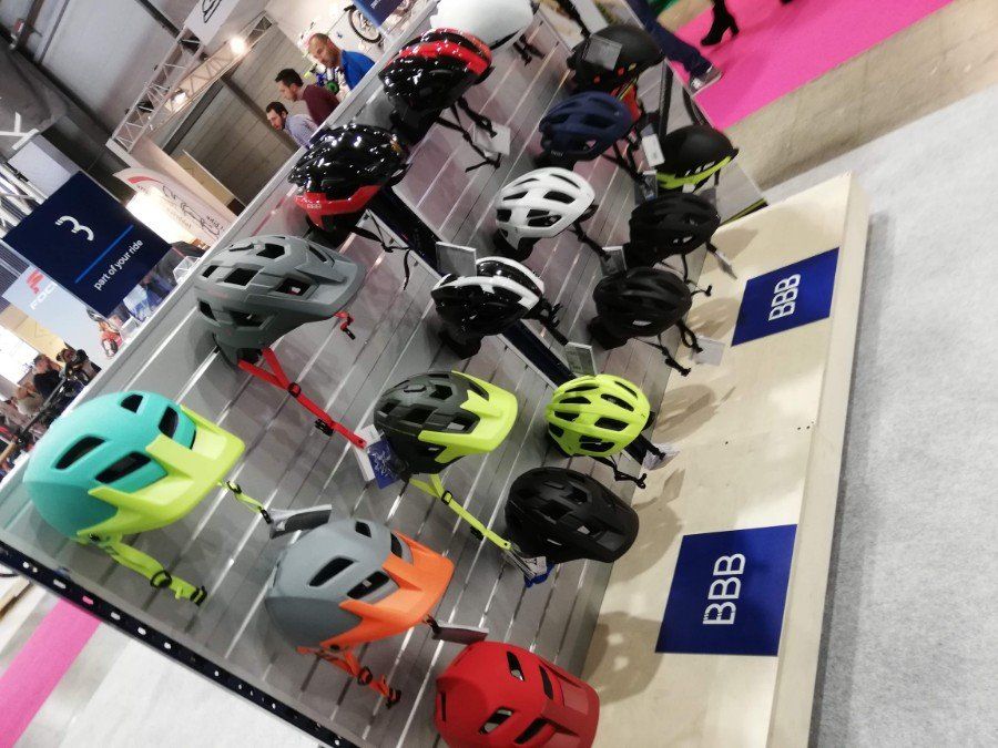 Caschi per ciclisti