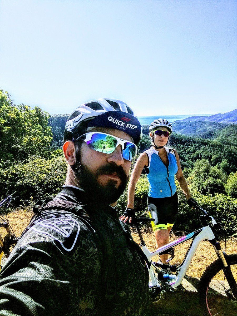 Escursionisti in bici