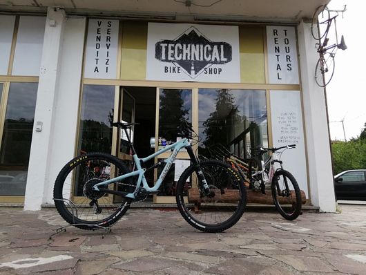 Due bici elettriche