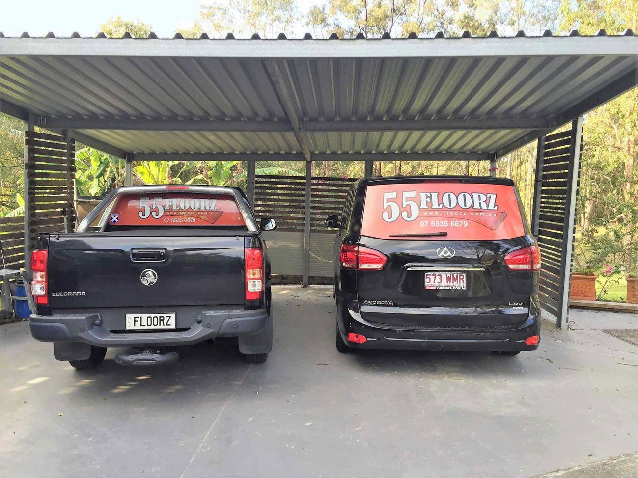 55 Floorz two black cars