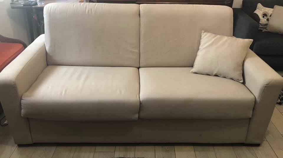 divani in pelle di seconda mano