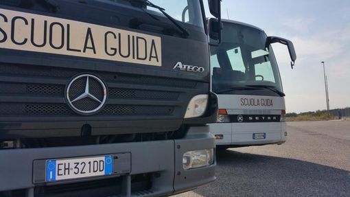 Camion per scuola guida