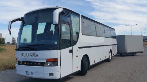 Autobus con rimorchio